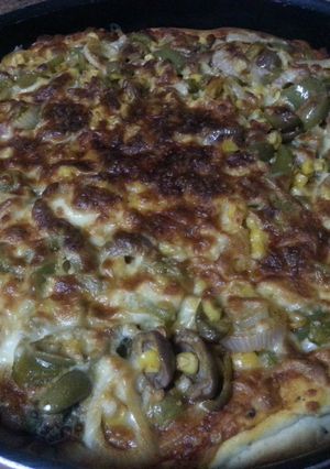 A picture of super healthy vegetable pizza.