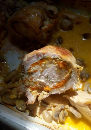 Una foto de Pechuga de pollo rellena 👌