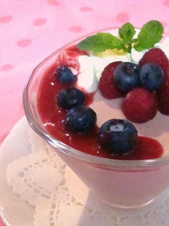 A picture of Raspberry Bavarian Cream.