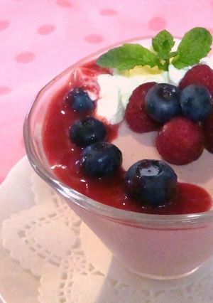 A picture of Raspberry Bavarian Cream.