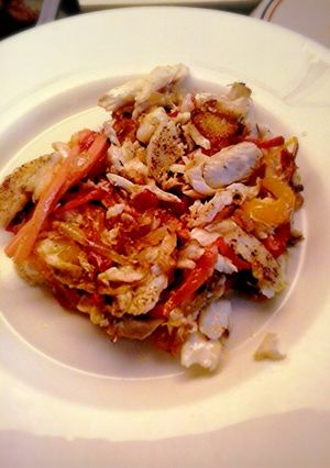 A picture of Delicious gilt-head bream with peppers.