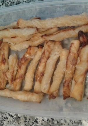 Una foto de Lazos de hojaldre a la miel sin gluten o a tu gusto