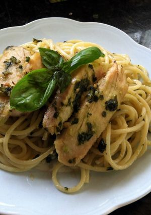 A picture of Creamy Chicken Pesto Pasta.
