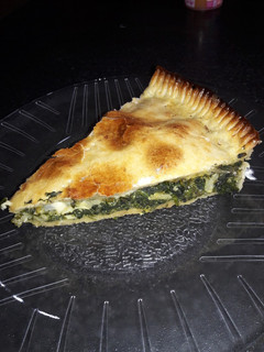 Una foto de Tarta de acelga🌿😋 con masa para tarta salada casera