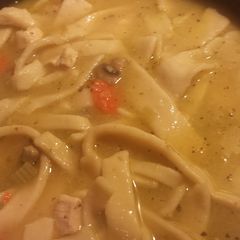 A picture of Egg noodles/soup noodles.
