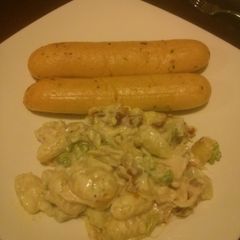 A picture of Loaded Chicken Alfredo Bake.