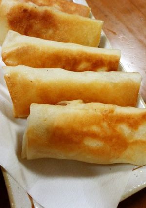 A picture of Easy! Delicious! Plump Shrimp Spring Rolls.