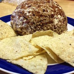 A picture of Chicken cheese ball.