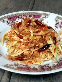 A picture of Green Mango Salad.