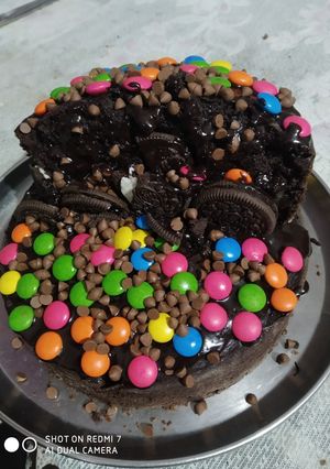 A picture of Oreo & Hide and Seek Cake.