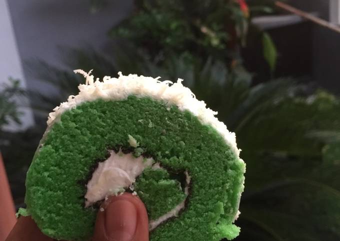 Bolu gulung pandan versi kukus