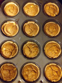 A picture of Mini Pumpkin Pies.