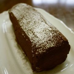A picture of Chocolate Cream Biscuit Cake.