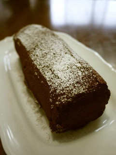 A picture of Chocolate Cream Biscuit Cake.