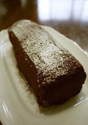A picture of Chocolate Cream Biscuit Cake.