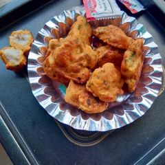 A picture of Idli pakodi.