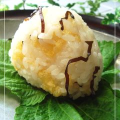 A picture of Tempura Crumbs & Shio-konbu Onigiri.