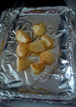 A picture of Roast potatoes.