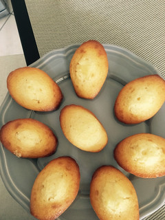 Une photo de Madeleines citron miel