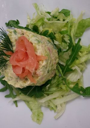 A picture of Smoked salmon and avacado mousse.
