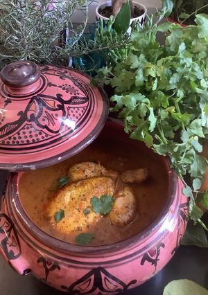 Une photo de 🎨Harira 🥩🥕🌶️oranaise🍵 la vraie recette