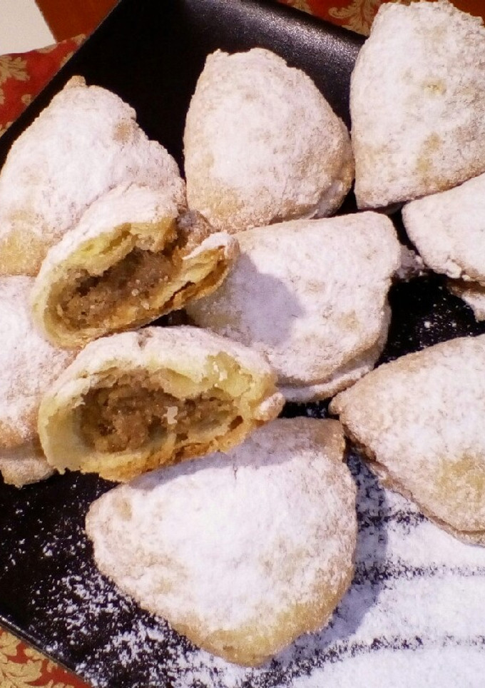 Gluténmentes leveles kifli, diótöltelékkel! recept fotója