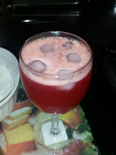 A picture of Sparkling Cranberry Cocktail.