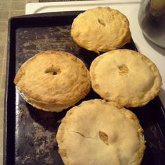A picture of Easy Pot Pies.