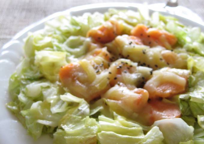 Recipe of Award-winning Steamed Salmon and Cabbage with Cheese