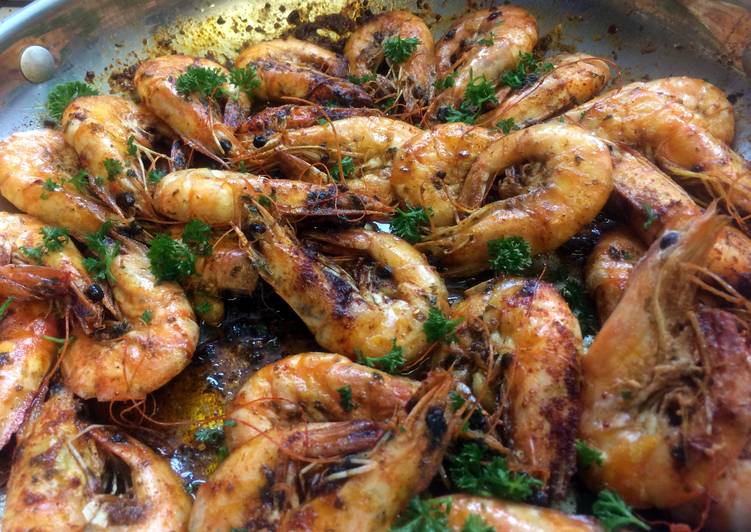 Steps to Prepare Super Quick Homemade Shrimp With Paprika and Lemon