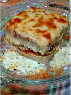 Foto de Tosta de frango (assado) e cogumelos