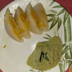 A picture of Stuffed rawa idli.