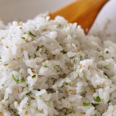 A picture of Delicious Sushi Rice--Without the Sushi.