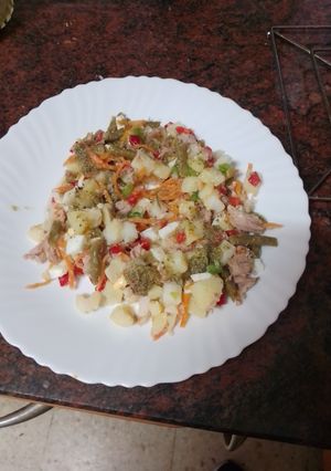 Foto principal de Ensalada de papas y judías verdes con vinagreta de ajo y perejil