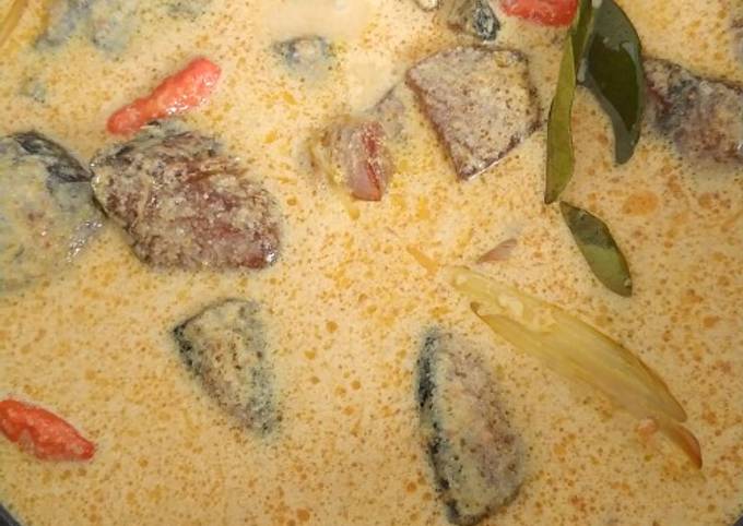 Resep Tongkol Masak Kuah Mangut oleh Mamaketje - Cookpad