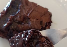 Bolo de chocolate molhadinho