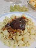 Tiburones con liebre