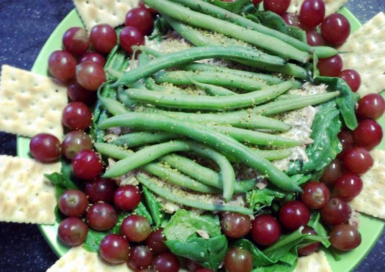 Recipe of Appetizing Tuna Salad