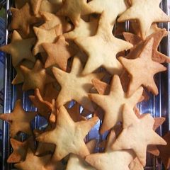 A picture of Easy, Crispy, Dairy-Free Cookies Made with Pancake Mix.