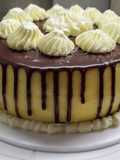 Torta de cumpleaños sin gluten con drip cake de chocolate
