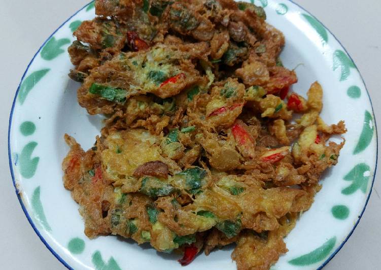 Resep: Telur dadar kriuk Enak Dan Mudah