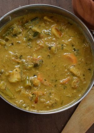 A picture of Methi Veg korma.