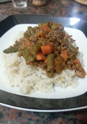 A picture of Egyptian style mixed vegetables & beef.