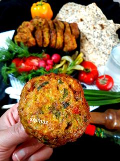 عکسی از دستور کوکو کدو و پیازچه solmaz