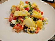 Una foto de ensalada campera