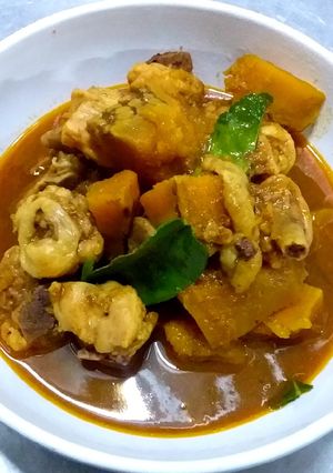 รูปของ แกงพริกไก่ใส่ฟักทอง