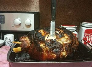 Una foto de Pernil asado