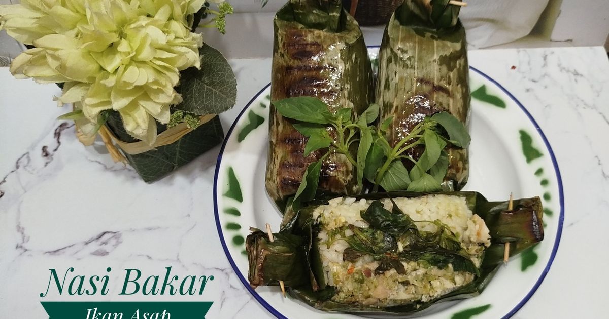 Nasi Bakar Ikan Asap Masak Cabe Hijau