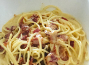 Una foto de Pasta a la carbonara