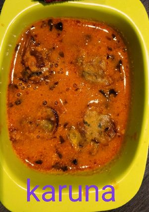 A picture of Tomato pakoda curry Sindhi style.